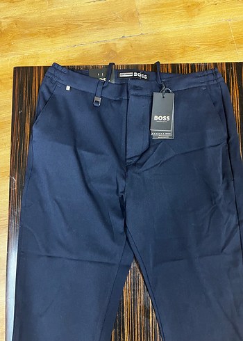 Hugo Boss Boss Lacivert Erkek Pantolon Siklik Ve Rahatlik Bir Arada