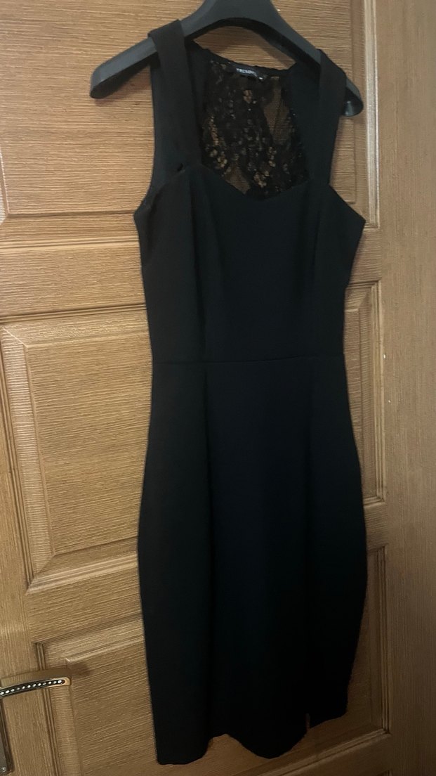 Dantelli V Yakalı Uzun Siyah Kadın Elbise - Görsel 2