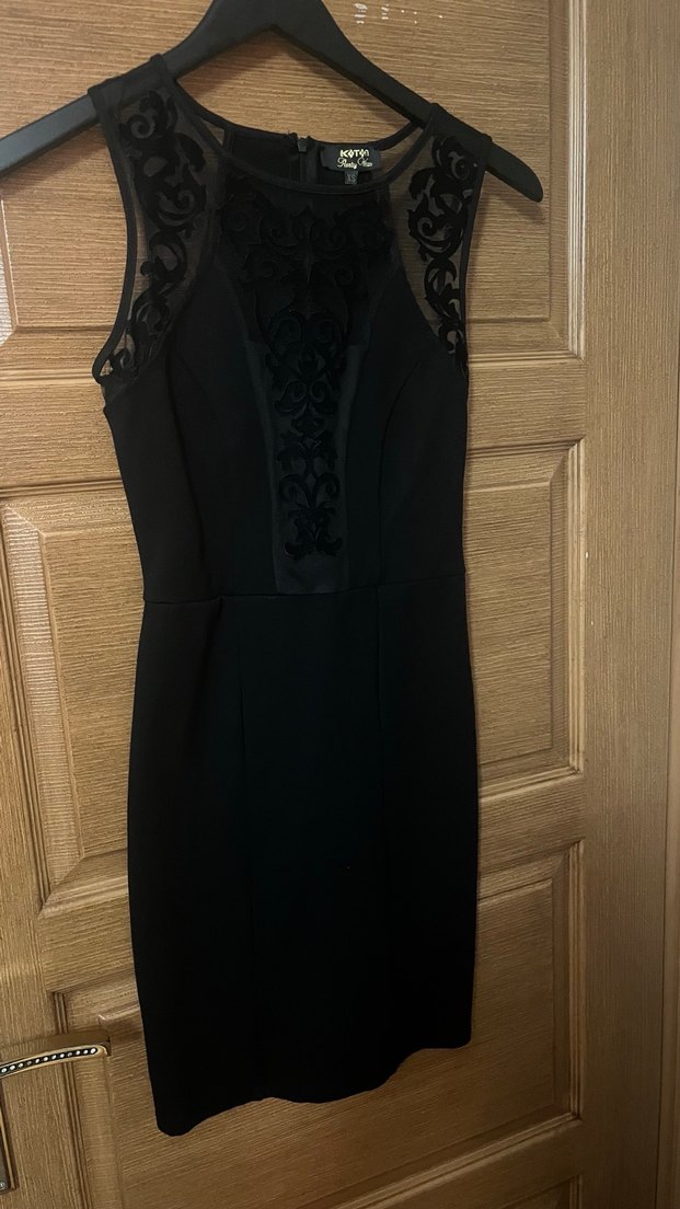 Zincir Detaylı Siyah Gotik Uzun Abiye Elbise - Görsel 3