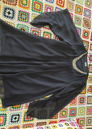 V Yaka Drapeli Uzun Gri Kadın Abiye Elbise - Görsel 5