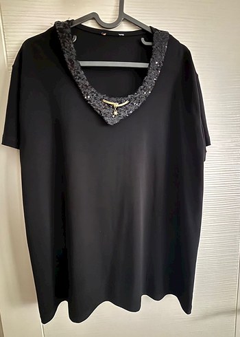Zincir Detaylı Siyah V Yaka Uzun Kollu Bluz - Görsel 4