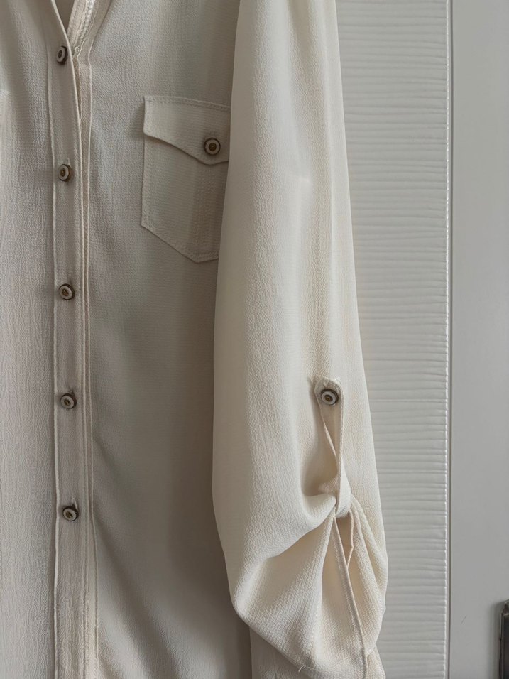 Selen Düğmeli Beyaz Keten Kadın Gömlek - Görsel 4