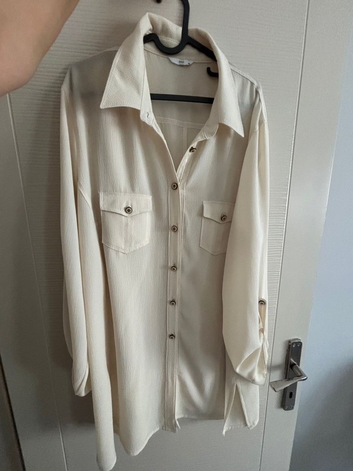 Selen Düğmeli Beyaz Keten Kadın Gömlek - Görsel 2