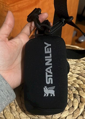Stanley Siyah Neopren Termos Kılıfı ve Omuz Askısı - Görsel 3