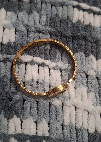 Altın Renkli Toka Detaylı Kadın Bileklik - Görsel 3