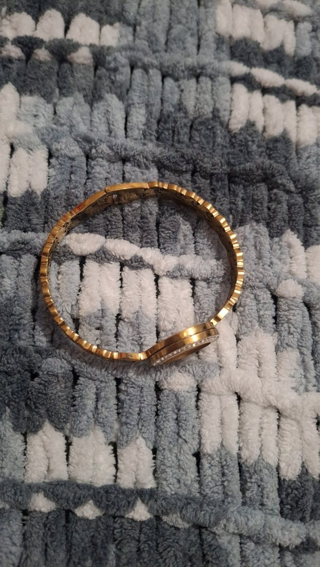 Altın Renkli Toka Detaylı Kadın Bileklik - Görsel 3