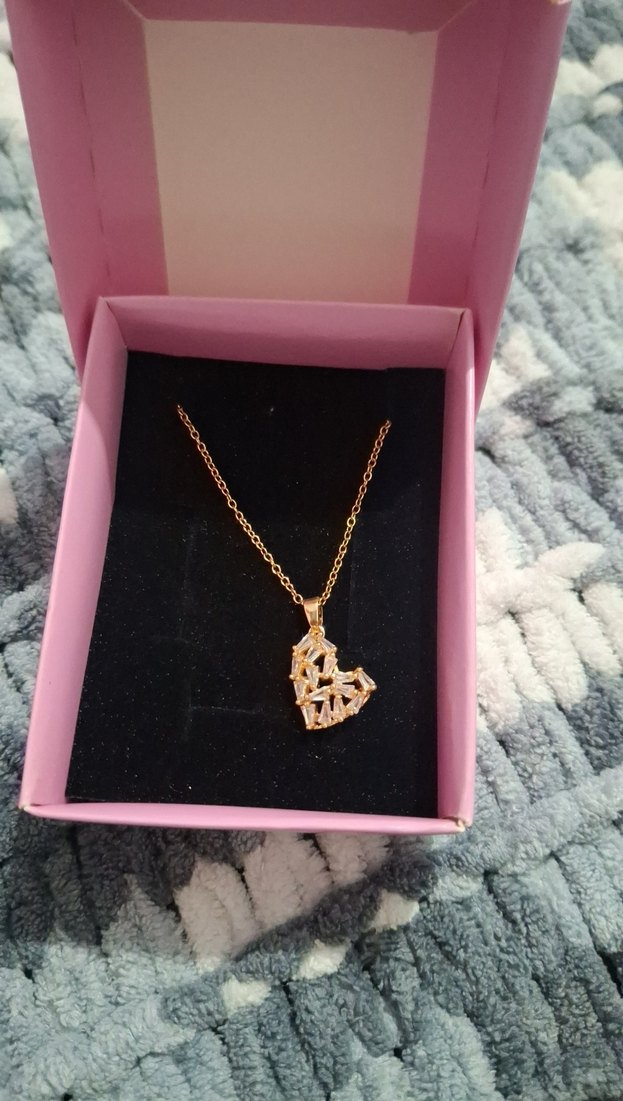 Altın Renk Zincir Detaylı kalpli Kolye - Görsel 3