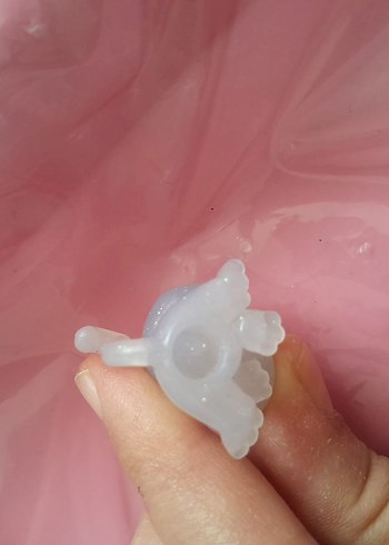 Pastel Beyaz Parlak Kedi Figürü - Görsel 3