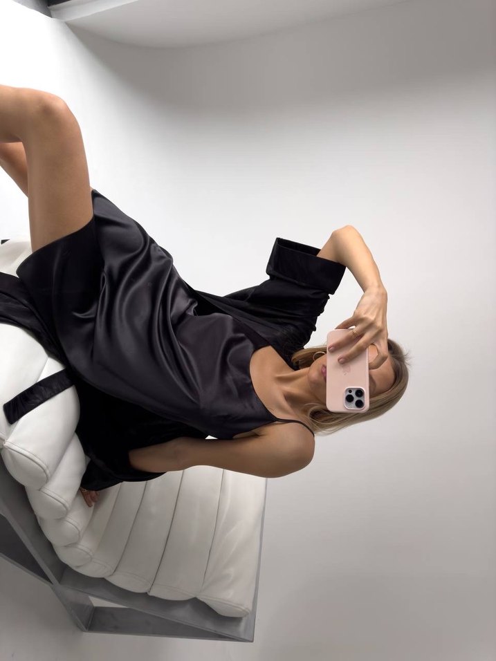 Siyah Mini Kadın Saten Sabahlık - Görsel 2