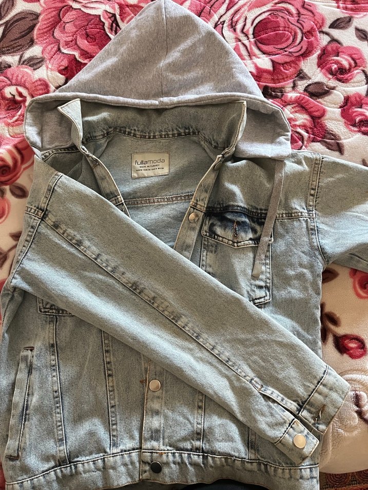 Gri Kapüşonlu Kadın Denim Ceket - Görsel 2