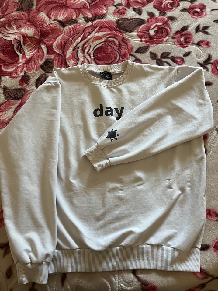 Beyaz Baskılı Kadın Sweatshirt - Görsel 4