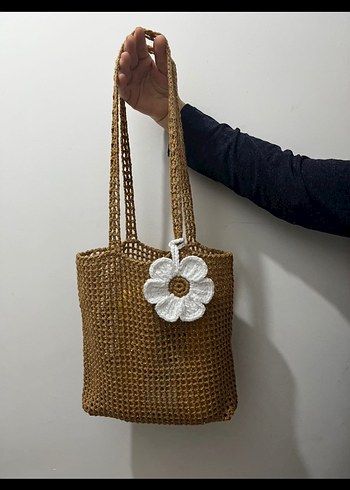 Örgü Beyaz Çiçek Broşlu Çanta - Görsel 2