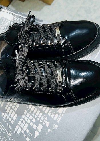 Parlak Siyah Gotik Erkek Ayakkabı Bağcığı. DERİMOD - Görsel 2