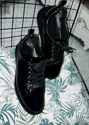 Parlak Siyah Gotik Erkek Ayakkabı Bağcığı. DERİMOD - Görsel 5