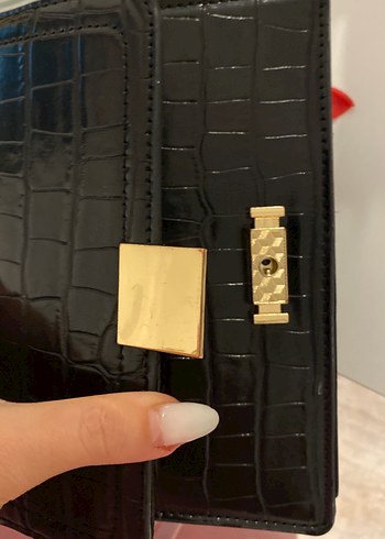 Zincir Detaylı Siyah Deri Yılan Desenli Çanta - Görsel 4