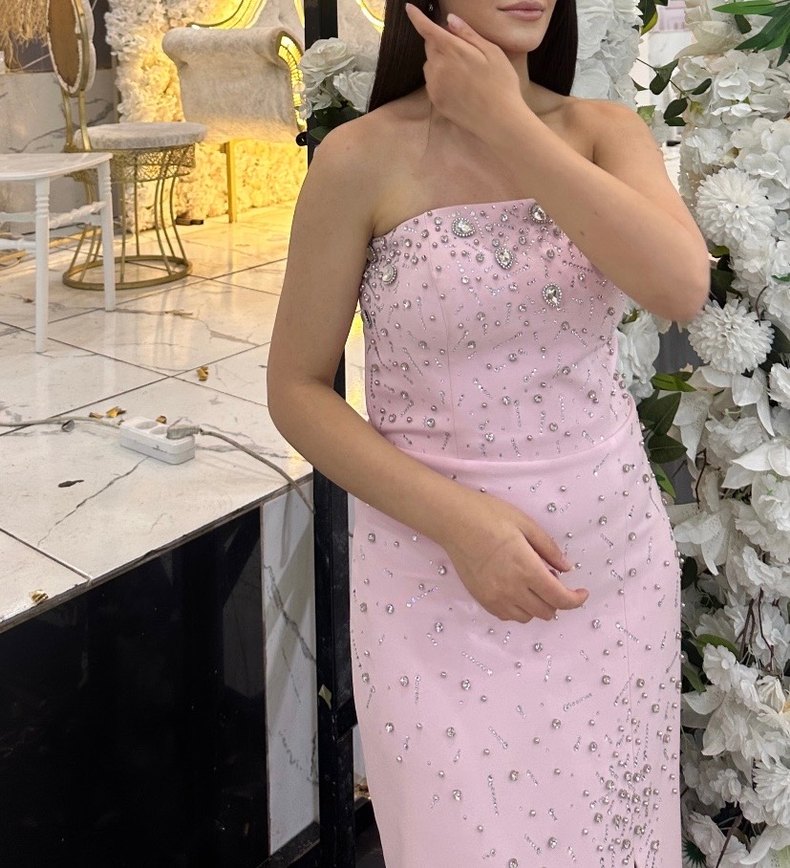 Pembe Straplez İşlemeli Payetli Midi Elbise - Görsel 2