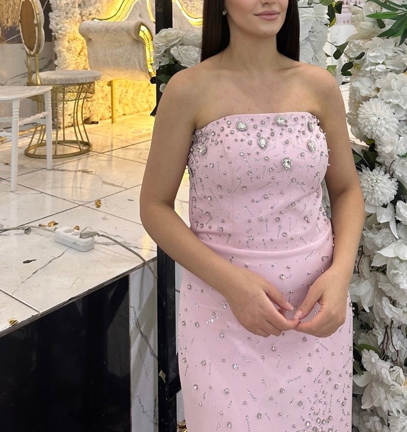 Pembe Straplez İşlemeli Payetli Midi Elbise - Görsel 3