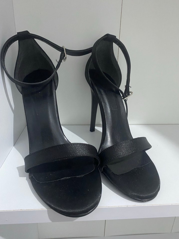 Siyah Yılan Desenli Tokalı İnce Topuklu Kadın Ayakkabı - Görsel 2