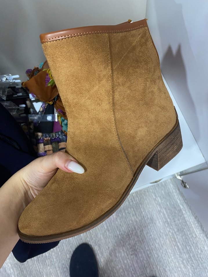 Kahverengi Süet Tokalı Kadın Bot - Görsel 2