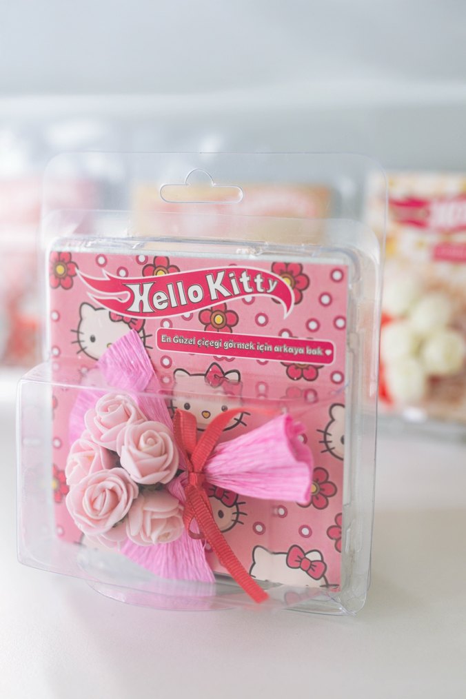 Hello kitty Hot Flowerss - Görsel 3