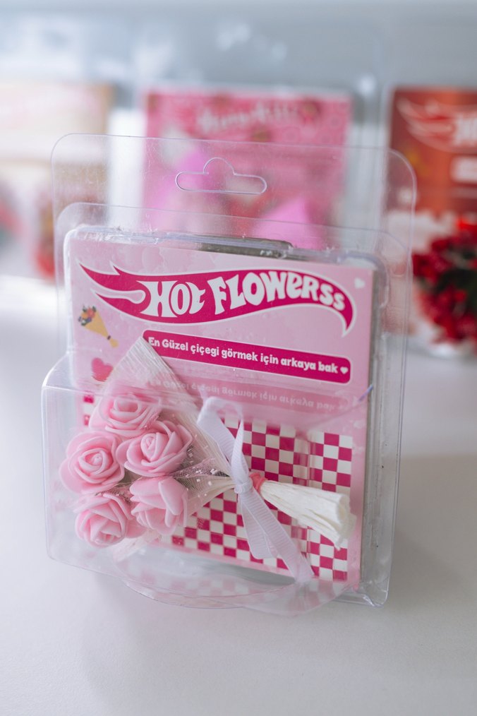 Hot Flowers - Görsel 2