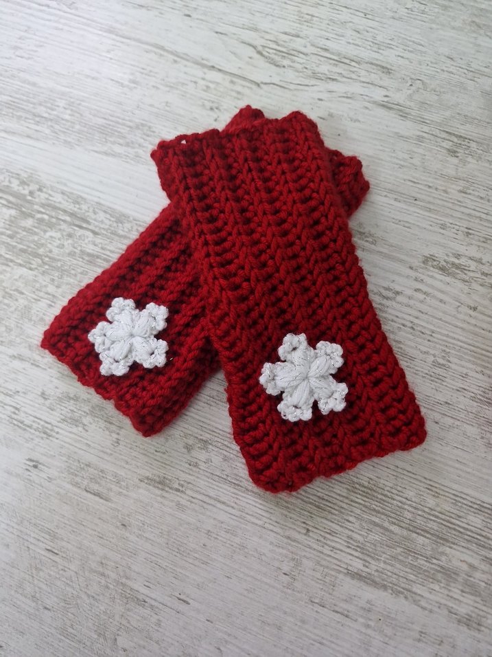 Kırmızı Nakışlı Çocuk ve Kadın Bere ve Eldiven Seti - Görsel 3