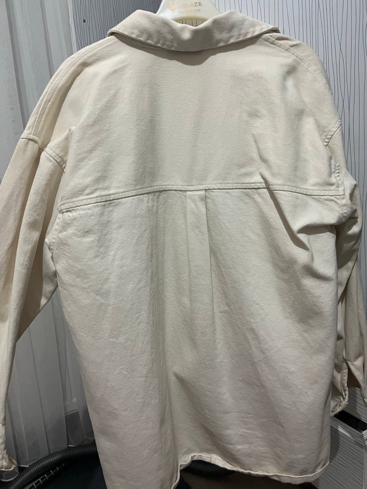 Düğmeli Beyaz Kot Salaş Gömlek - Görsel 4