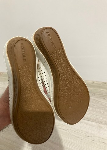 Beyaz Kadın Dolgu Topuklu Sandalet - Görsel 4