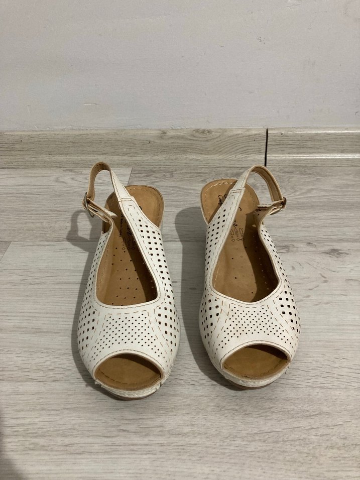 Beyaz Kadın Dolgu Topuklu Sandalet - Görsel 2