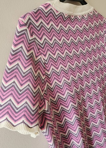 Pembe - Lila - Ekru Renkte Dalgalı Kısa Kollu Kadın Triko - Görsel 8