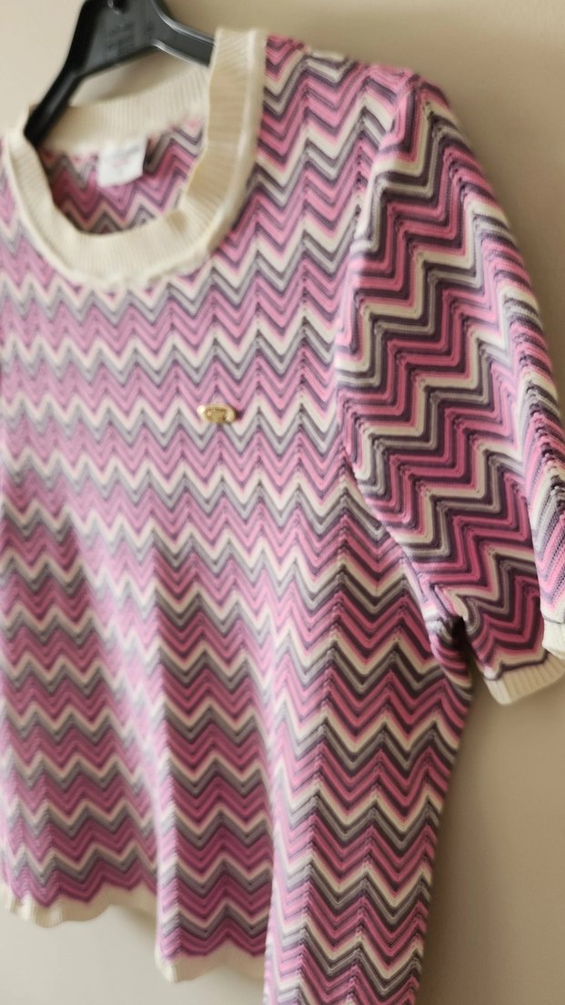 Pembe - Lila - Ekru Renkte Dalgalı Kısa Kollu Kadın Triko - Görsel 3