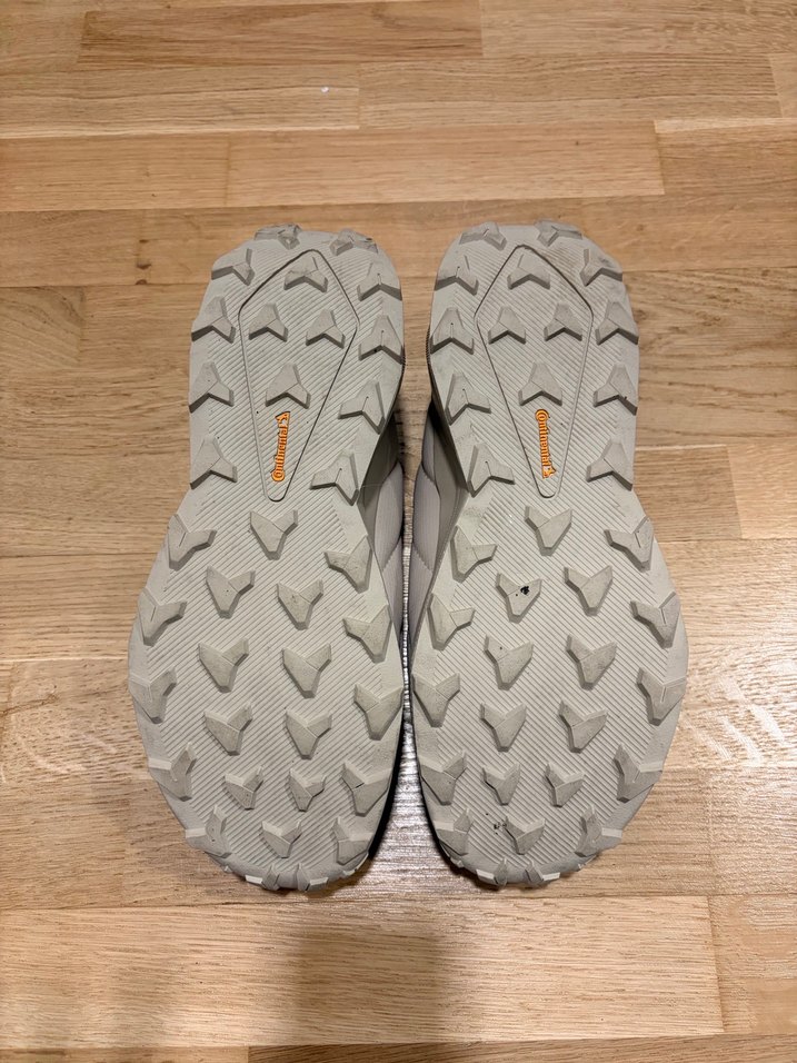 Bej Terrex Winter Slip On Soğuk Hava Ayakkabısı - Görsel 4