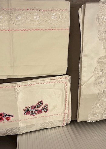 El nakışlı  Beyaz pike takımı - Görsel 4