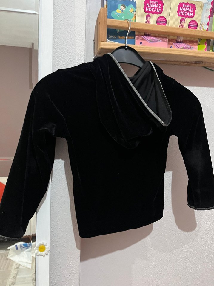 Kız Çocuk Siyah Kapüşonlu Fermuarlı Ceket ,hırka - Görsel 2