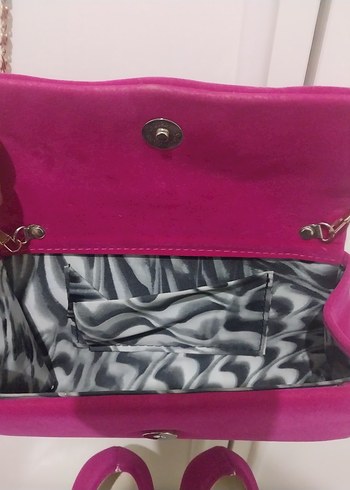 Pembe Zincir Detaylı  çanta veSüet Topuklu Ayakkabı - Görsel 4