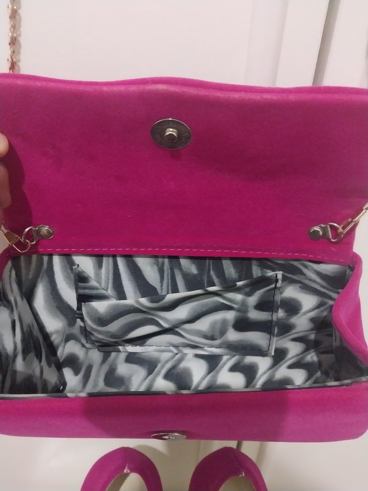 Pembe Zincir Detaylı  çanta veSüet Topuklu Ayakkabı - Görsel 4