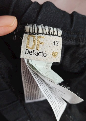 Kadın Siyah Dar Kesim Kemerli Kot Pantolon - Görsel 4