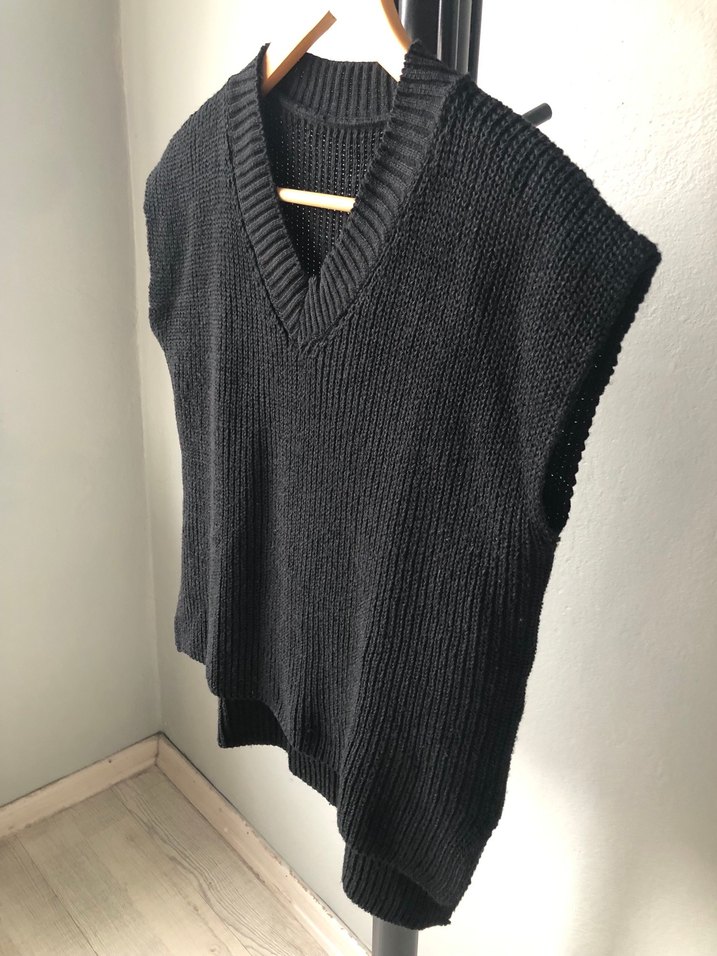 Siyah V Yaka Örgü Kadın Süveter - Görsel 2