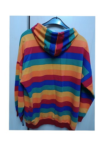 Renkli Çizgili Kapüşonlu Kadın Sweatshirt - Görsel 3