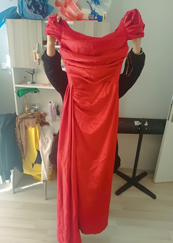Kırmızı bordoya yakın Uzun Drapeli Straplez Abiye Elbise - Görsel 3