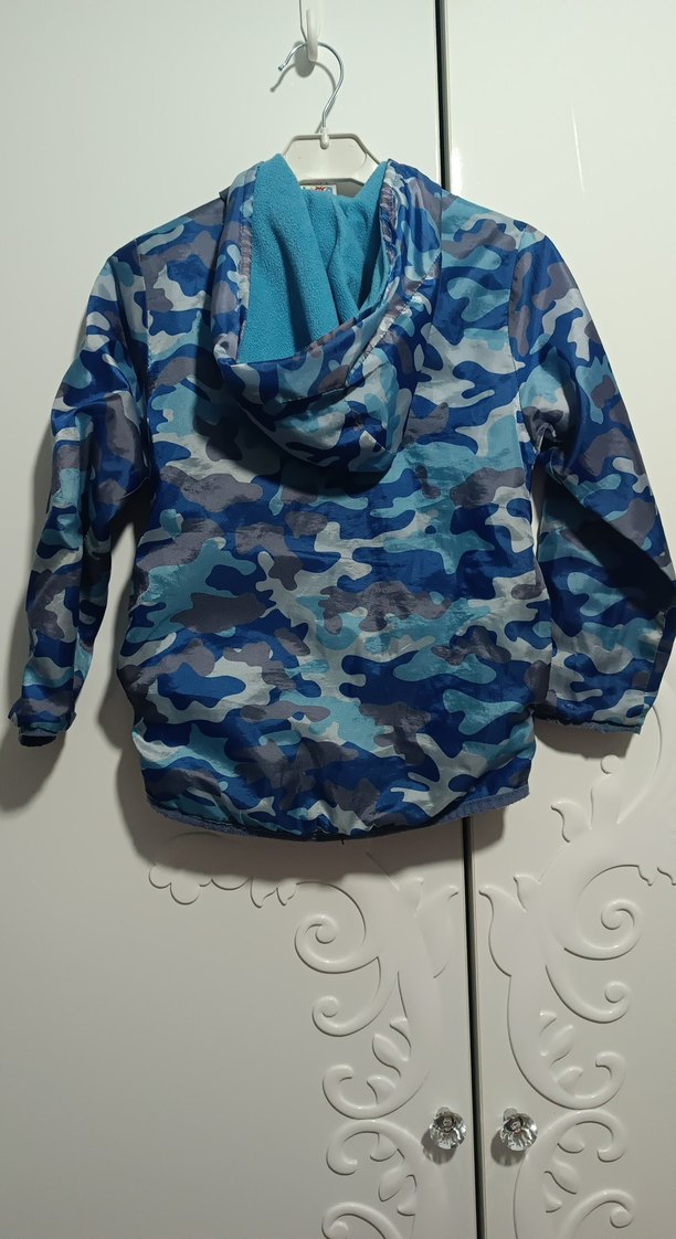 Kapüşonlu Mavi Kamuflaj Erkek Çocuk Mevsimlik Mont - Görsel 2