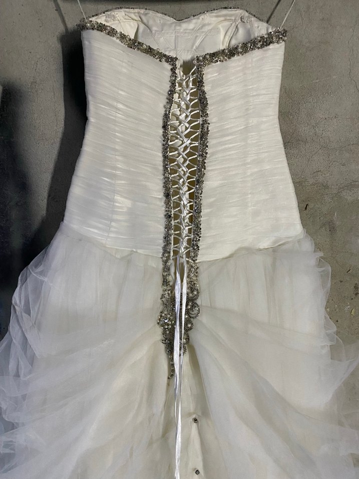 Straplez A Kesim Beyaz Uzun Gelinlik - Görsel 3