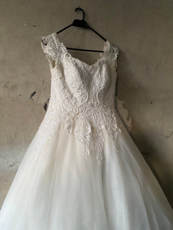 Dantel Detaylı A Kesim Beyaz Gelinlik - Görsel 3