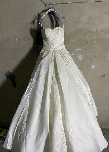 İnce Askılı Straplez Prenses Gelinlik - Görsel 2