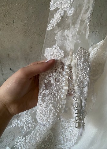 Dantel Detaylı V Yakalı Uzun Kollu Gelinlik - Görsel 5