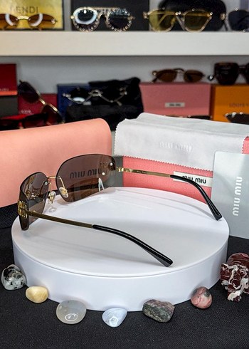 Miu Miu Kahverengi Minimalist Kadın Güneş Gözlüğü - Görsel 2