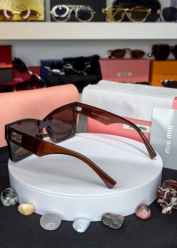 Miu Miu Kahverengi Kadın Güneş Gözlüğü - Görsel 2