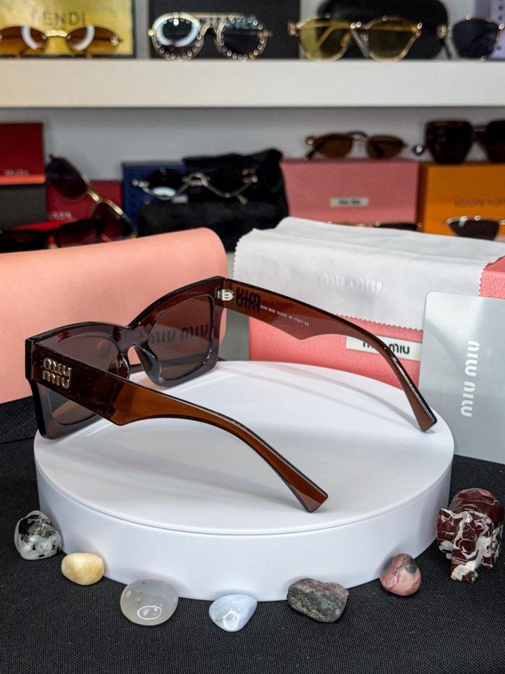 Miu Miu Kahverengi Kadın Güneş Gözlüğü - Görsel 2