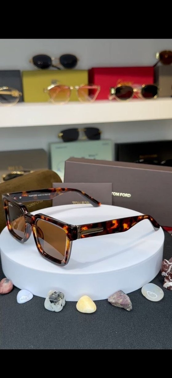 Tom Ford Klasik Şeffaf Kahverengi Gözlük - Görsel 2