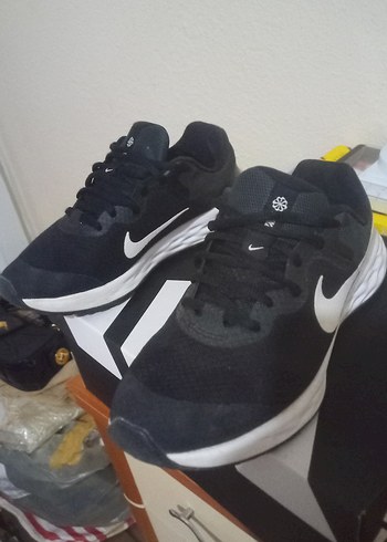 Siyah Nike Düz Tabanlı Kadın Spor Ayakkabı - Görsel 5